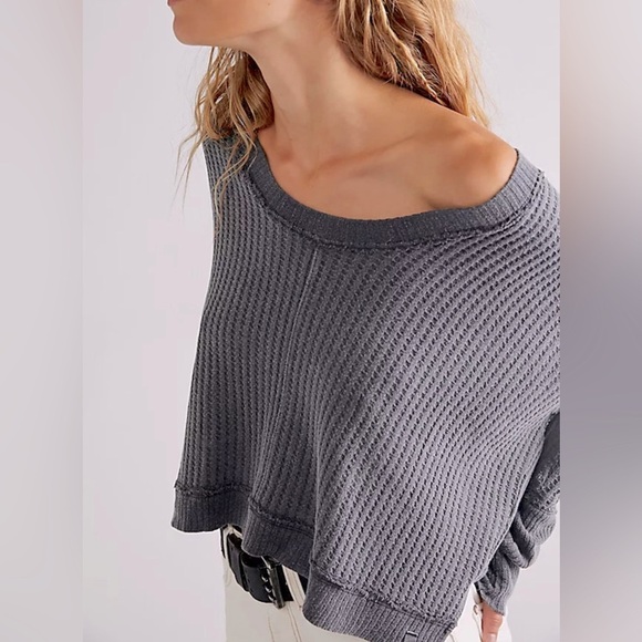 NEW FREE PEOPLE - Oversized Thermal Top with Long Sleeves in Gray - Picture 3 of 14